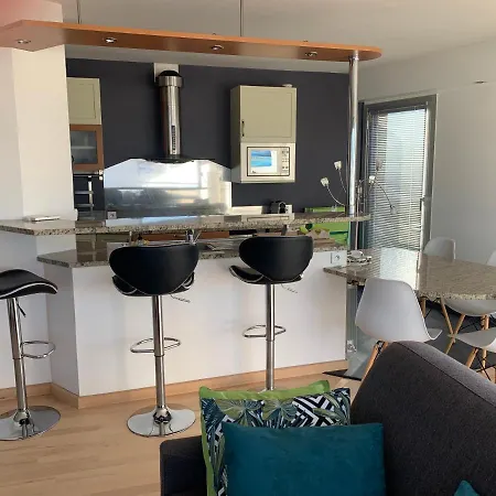 Appt 4 Pers, Centre-ville à Pieds, 300m, Aperçu Mer, Très Calme Parking Privé, Possibilité Garage Et Location Vélos électriques *