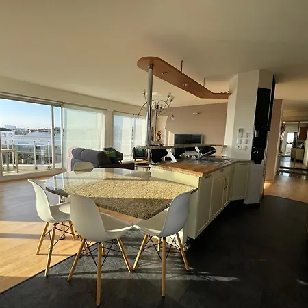 Appt 4 Pers, Centre-ville à Pieds, 300m, Aperçu Mer, Très Calme Parking Privé, Possibilité Garage Et Location Vélos électriques *